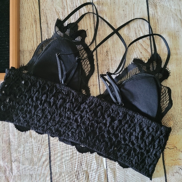 Crochet Sexy Lace Bralette - Picture 8 of 11